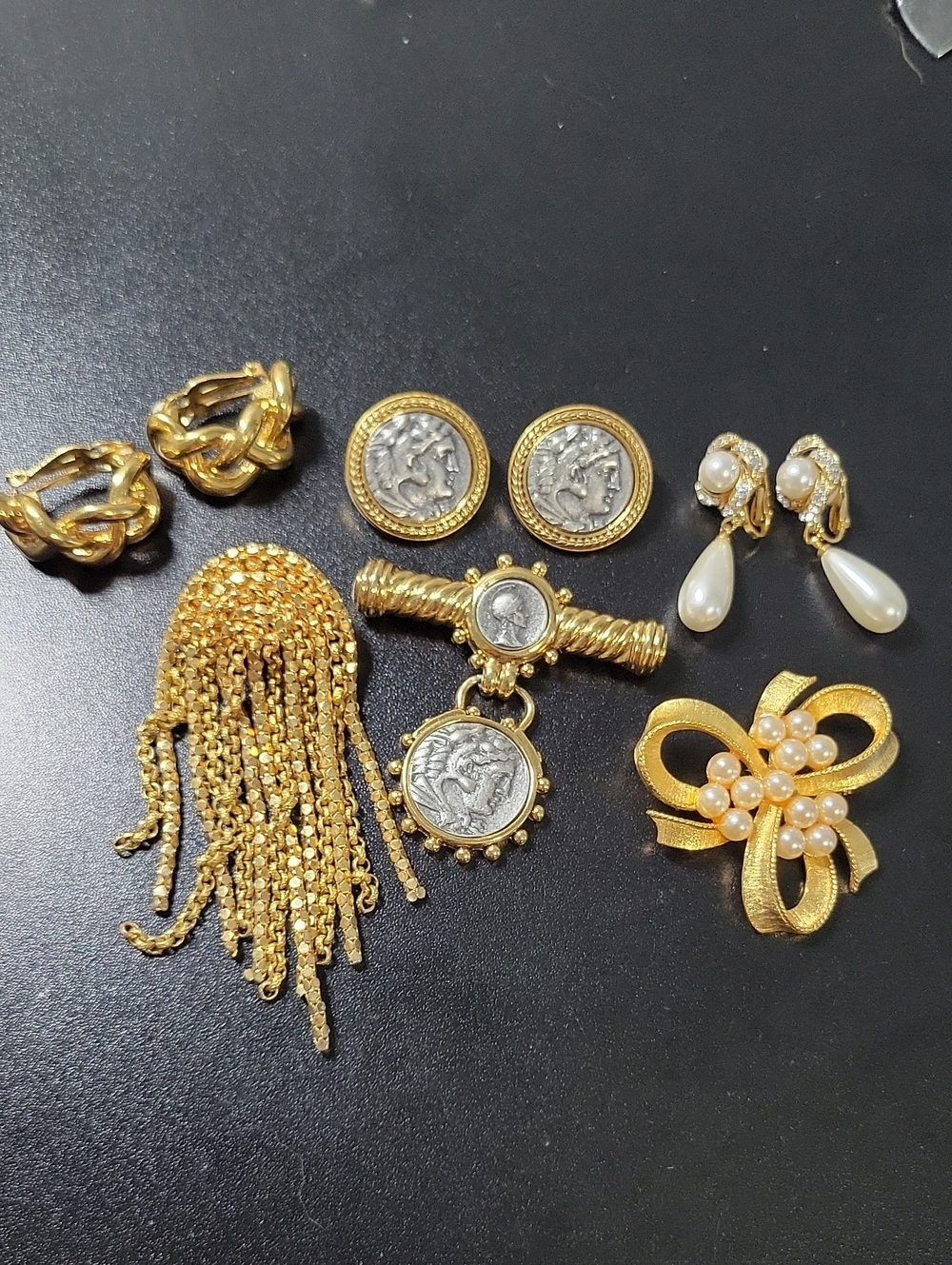 Gold-Tone Fashion Brooch Lot